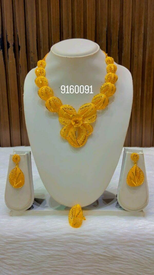 gold platted bijoux jewellery set for women