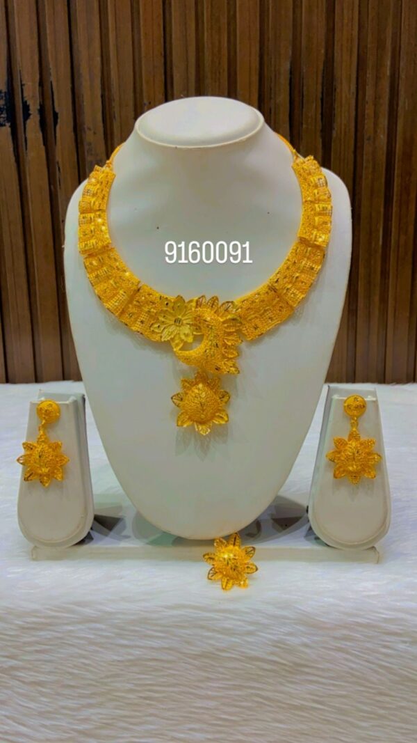 gold platted bijoux jewellery set for women