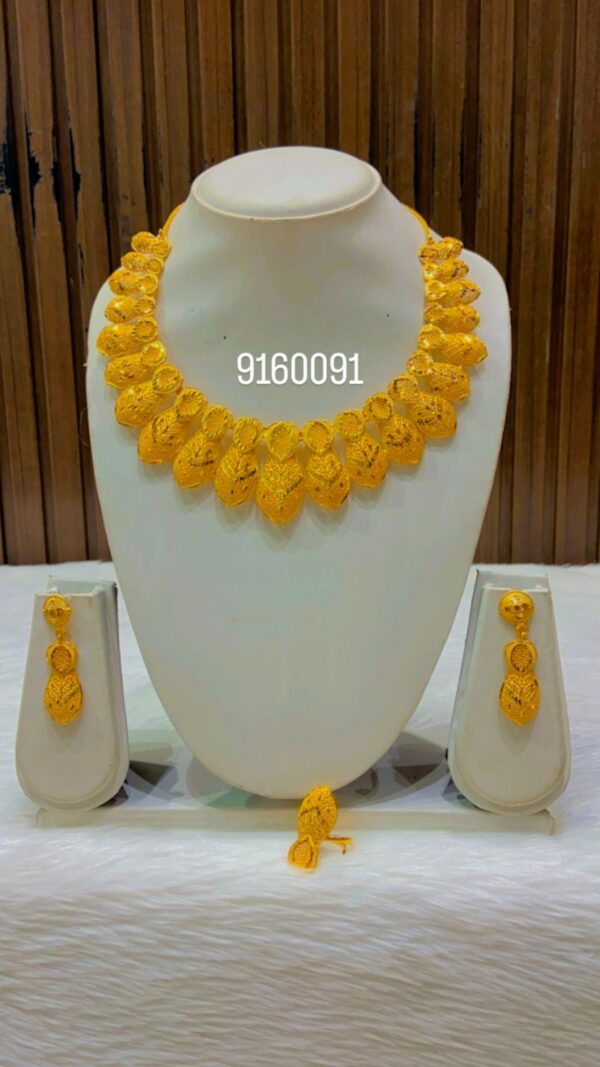 gold platted bijoux jewellery set for women