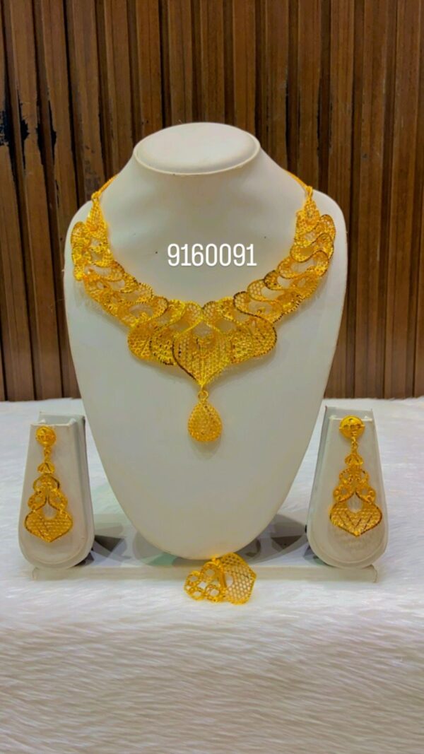 gold platted bijoux jewellery set for women