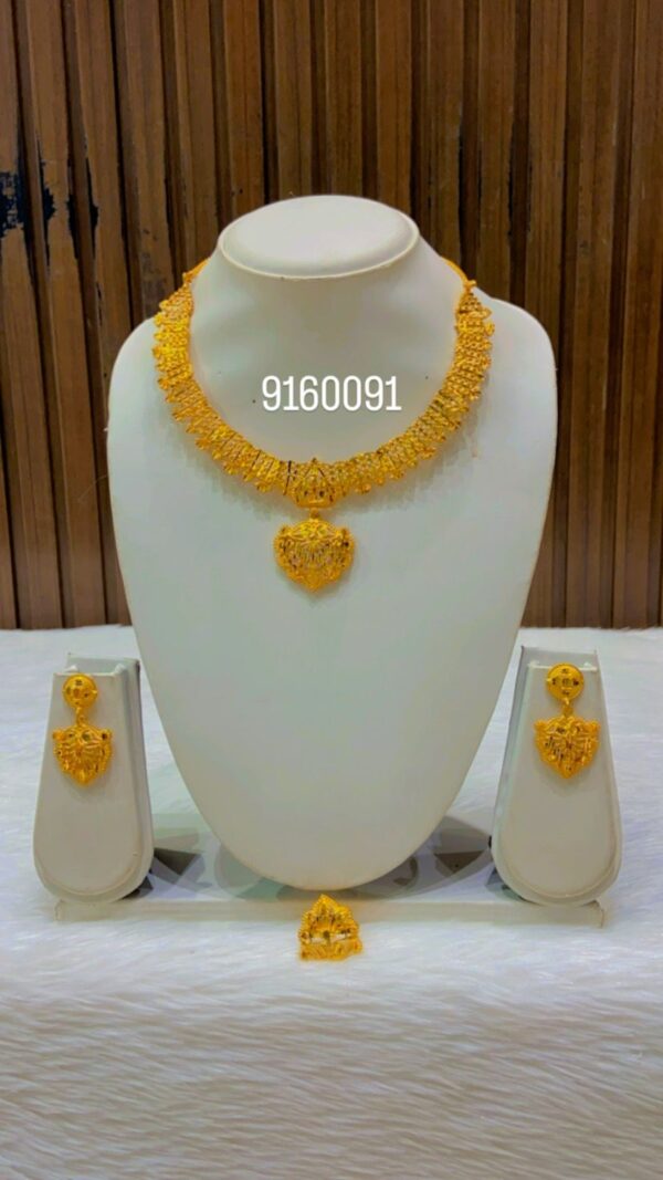 gold platted bijoux jewellery set for women