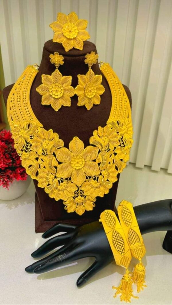 gold plated bijoux jewellery set for women